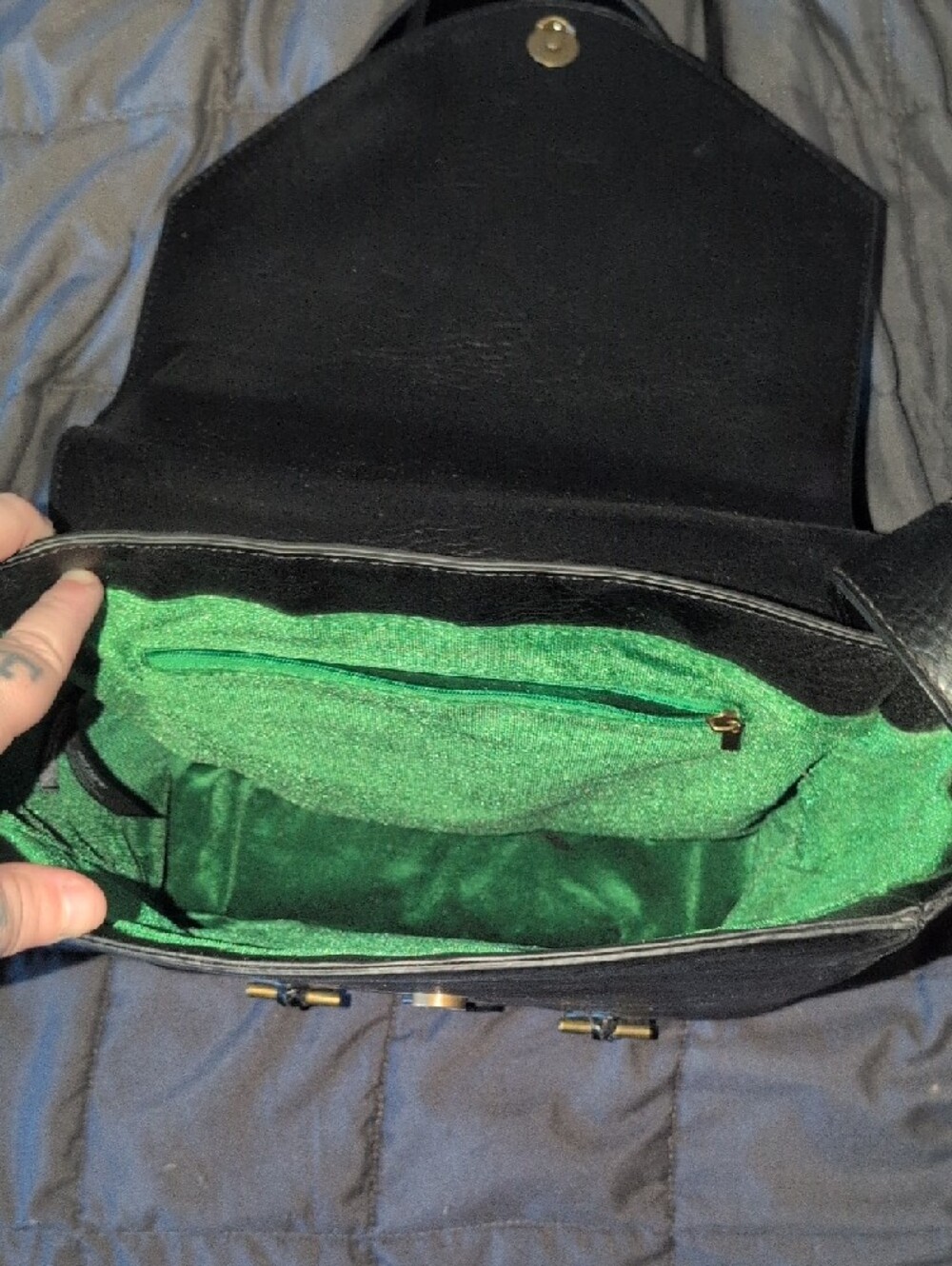 Wicked Elphaba Thropp Her Universe Crossbody Bag - Picture 3 of 3